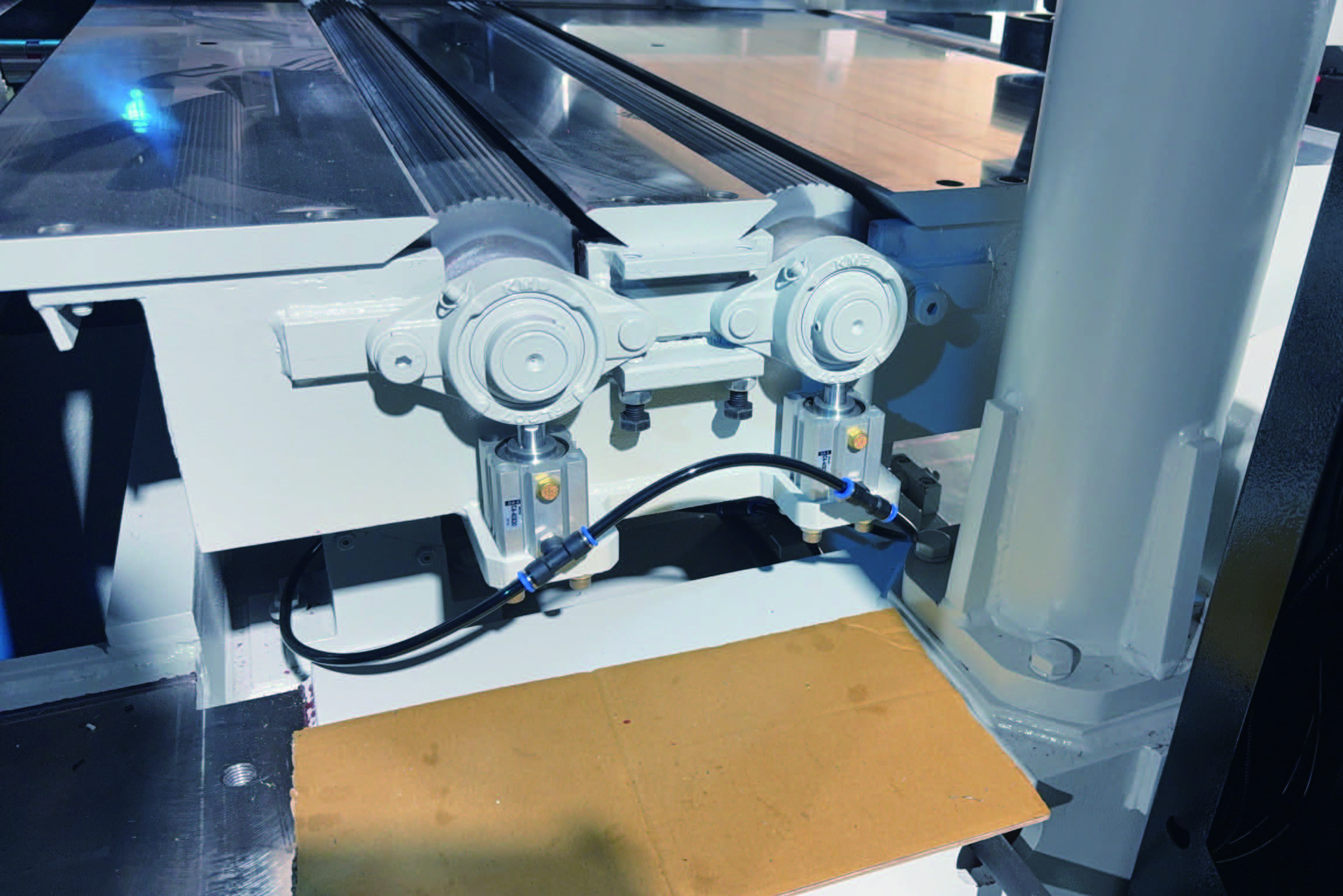 Floating Bottom INfeed