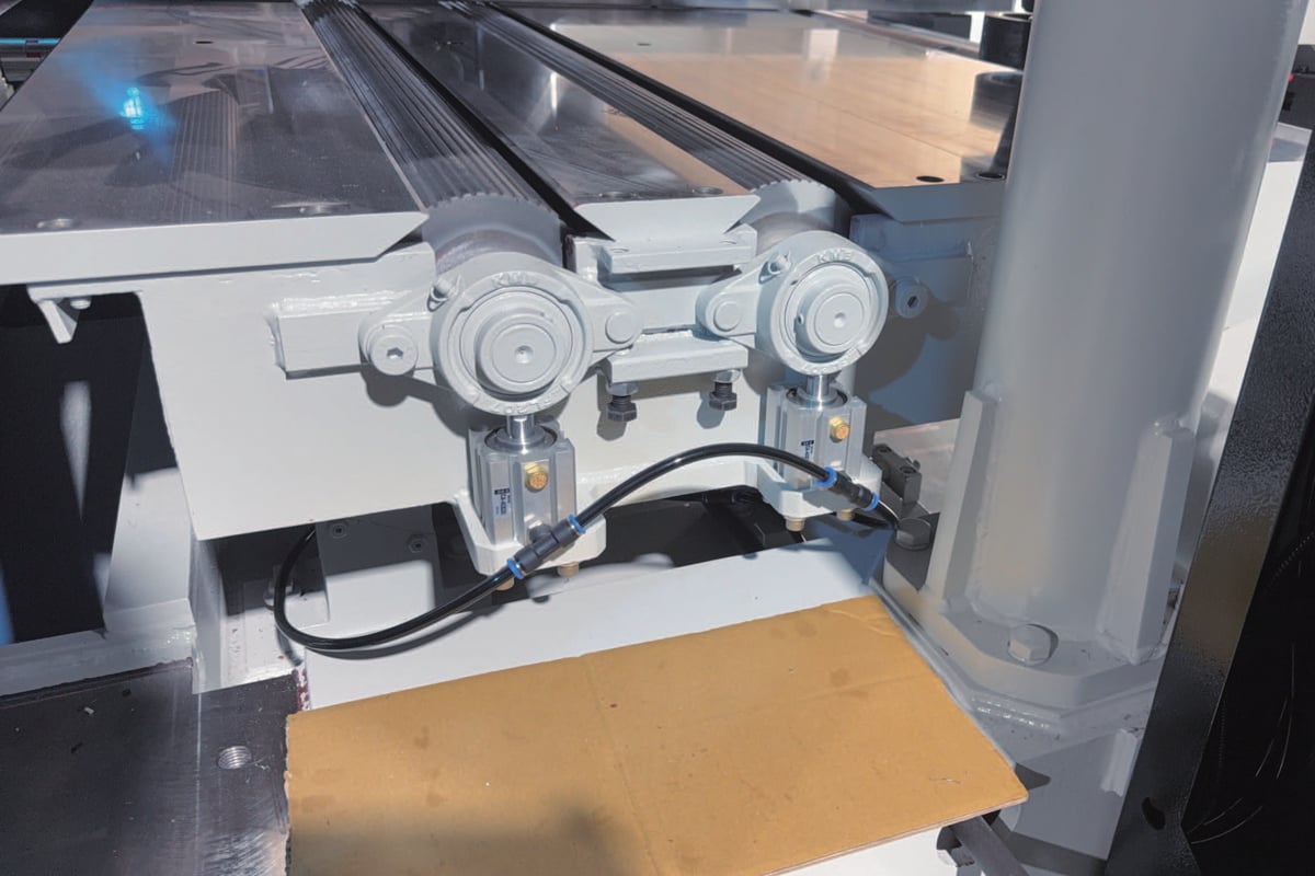 Floating Bottom INfeed